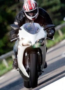 moto droite)